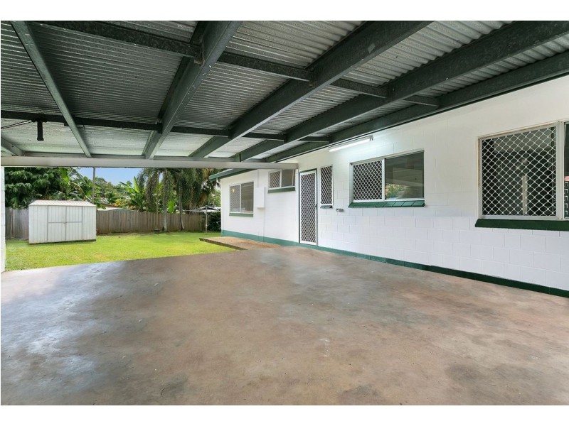 20 Serissa Street, Mooroobool QLD 4870