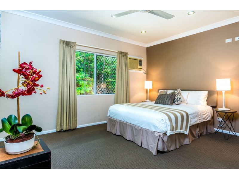 7 Christie Drive, Brinsmead QLD 4870