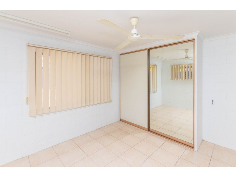 11 Makoo Close, White Rock QLD 4868