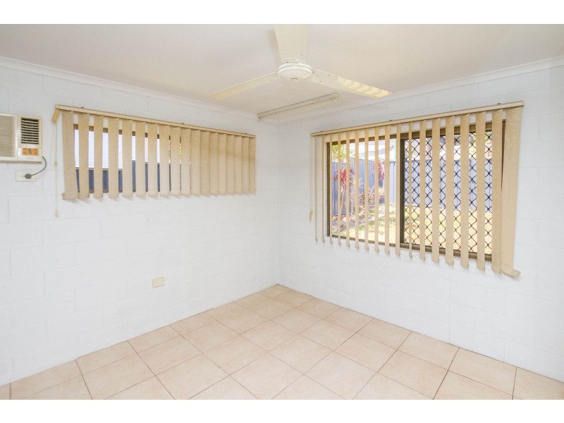 11 Makoo Close, White Rock QLD 4868