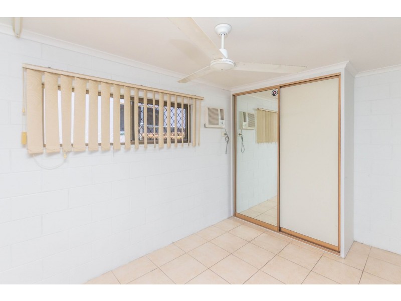 11 Makoo Close, White Rock QLD 4868