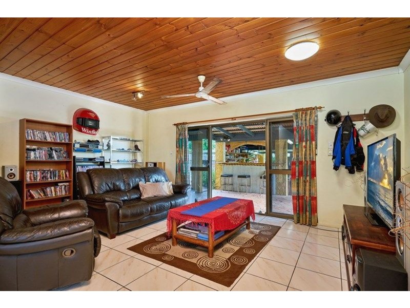 15 Pepperina Street, Mooroobool QLD 4870
