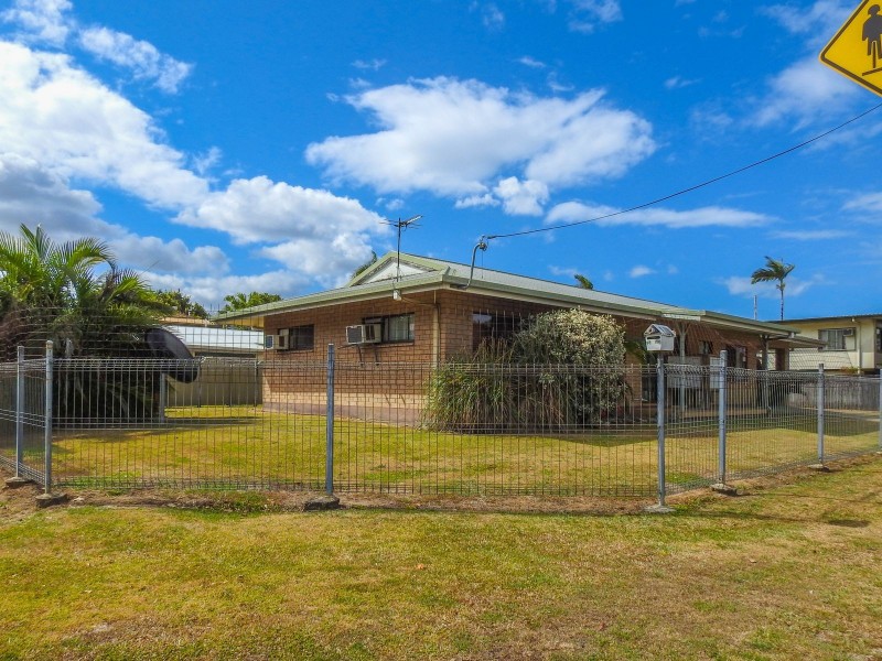 98 Dillon Street, Westcourt QLD 4870