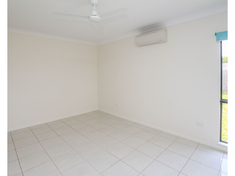 8 Byerstown Link, Trinity Park QLD 4879