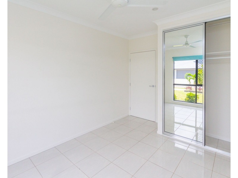 8 Byerstown Link, Trinity Park QLD 4879