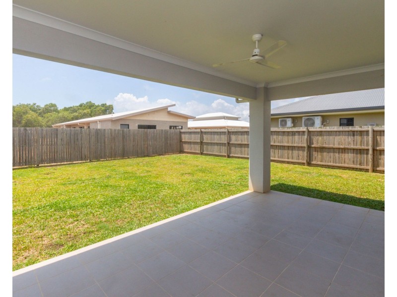 8 Byerstown Link, Trinity Park QLD 4879