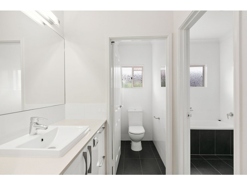 38 Ebony Street, Redlynch QLD 4870