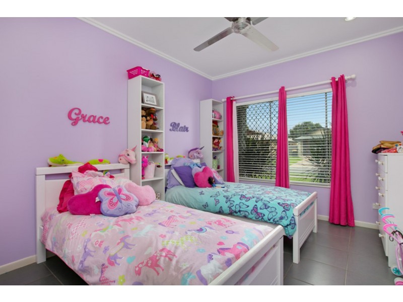 1 Chystanthus Street, Trinity Park QLD 4879
