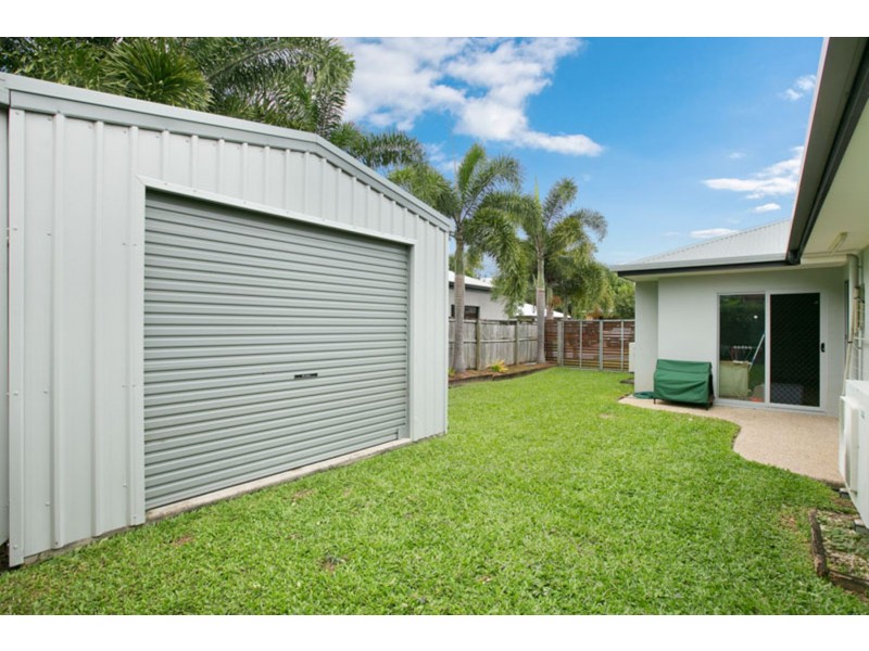 1 Chystanthus Street, Trinity Park QLD 4879