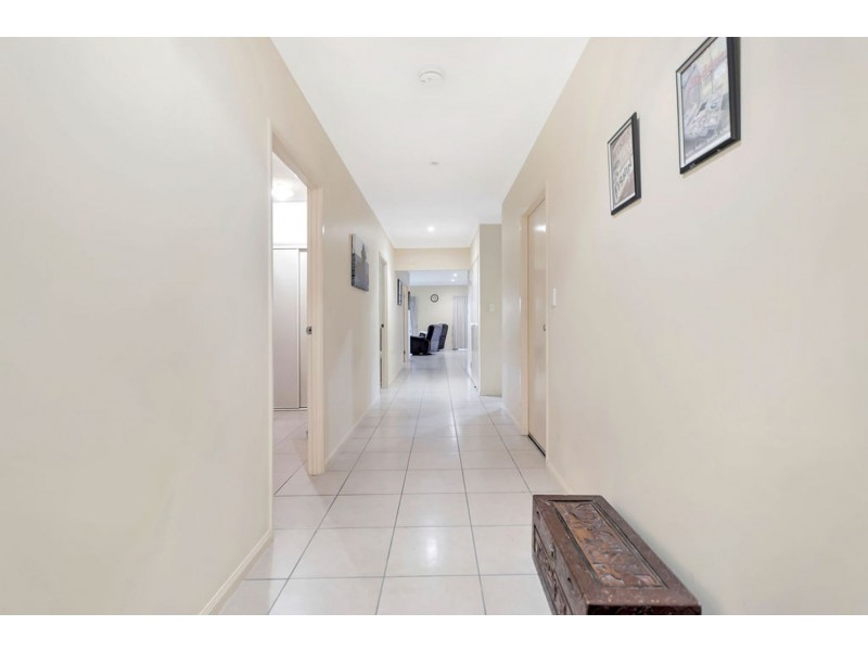 18 Goldberg Close, White Rock QLD 4868