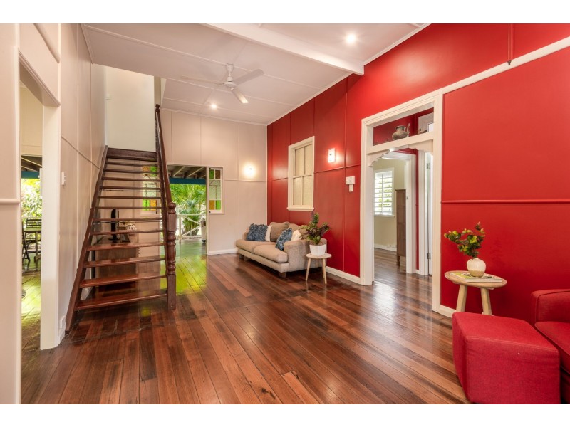 11 Hardwick Street, Stratford QLD 4870