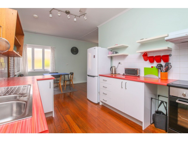 5 Law Street, Cairns North QLD 4870