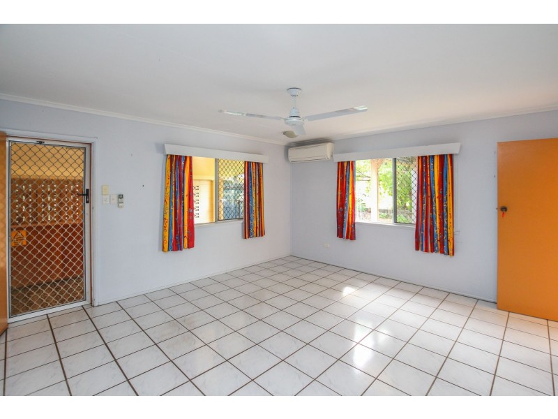 28 Angela Street, Woree QLD 4868