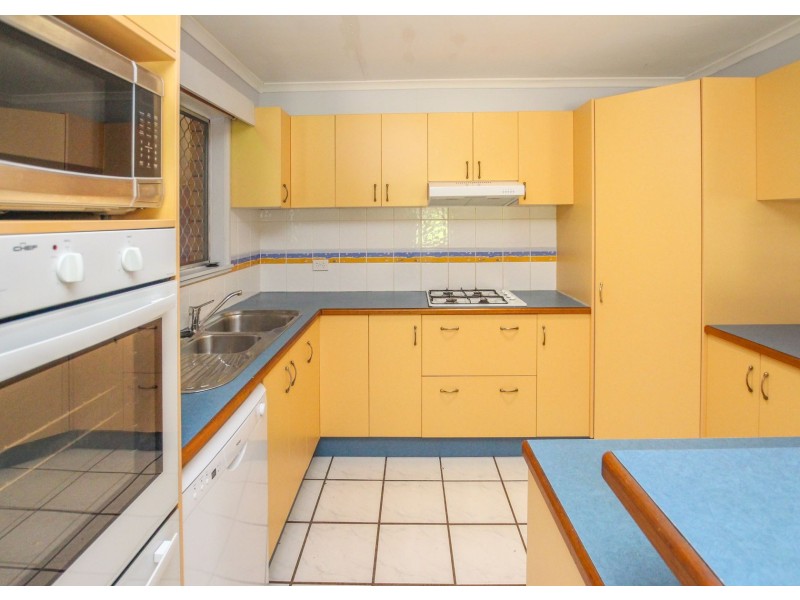 28 Angela Street, Woree QLD 4868