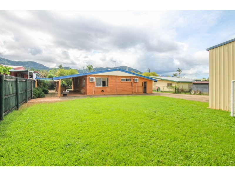 28 Angela Street, Woree QLD 4868