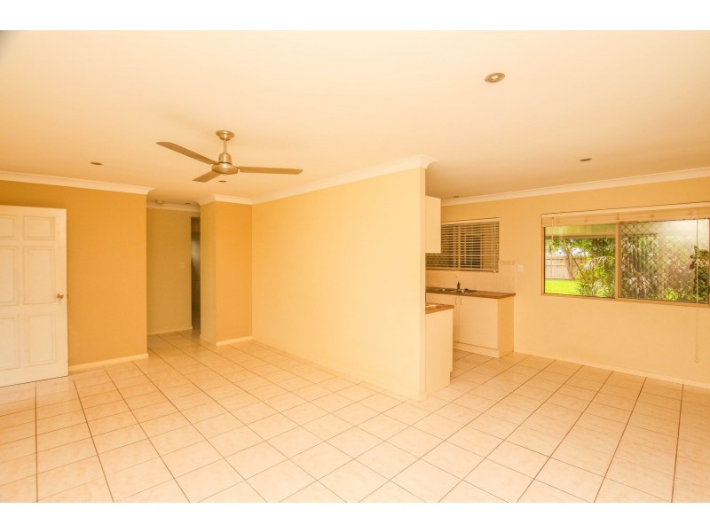 13 Sunrise Street, White Rock QLD 4868