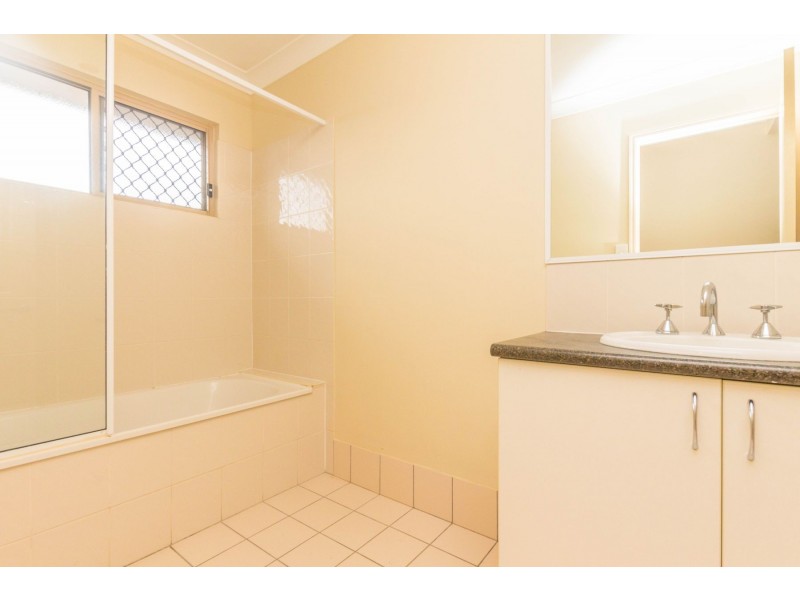 13 Sunrise Street, White Rock QLD 4868