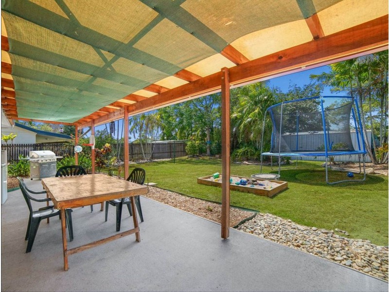 19 Rafferty Street, White Rock QLD 4868