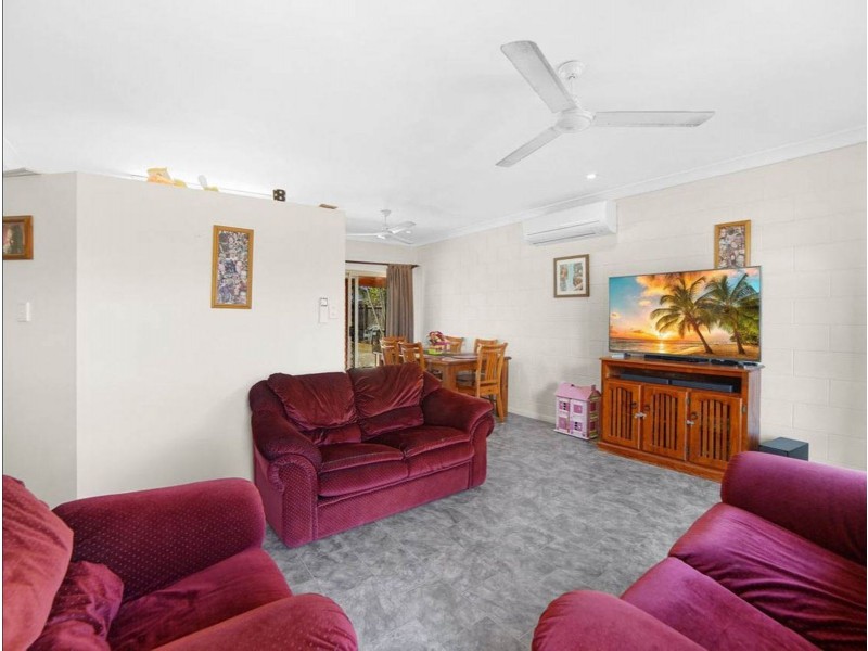 19 Rafferty Street, White Rock QLD 4868