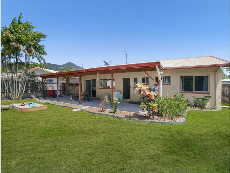 19 Rafferty Street, White Rock QLD 4868