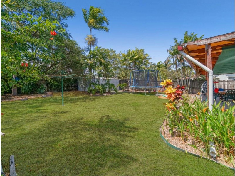 19 Rafferty Street, White Rock QLD 4868