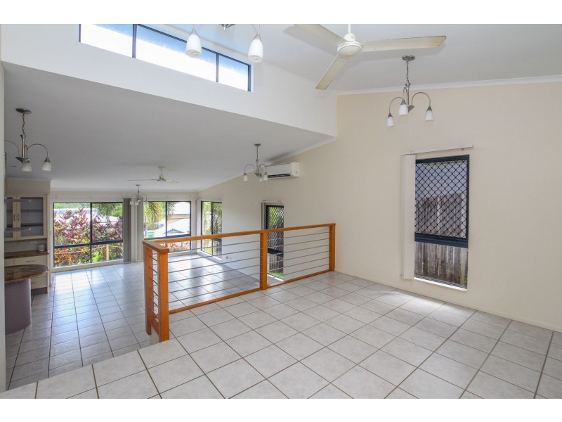 17 Barossa Close, Brinsmead QLD 4870