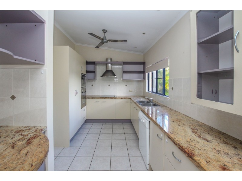 17 Barossa Close, Brinsmead QLD 4870