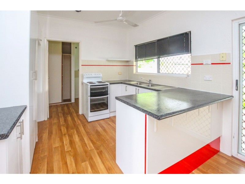 4 Thornton Court, White Rock QLD 4868