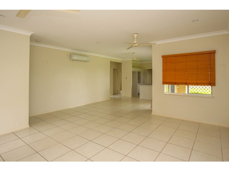 25 Colombia Street, White Rock QLD 4868