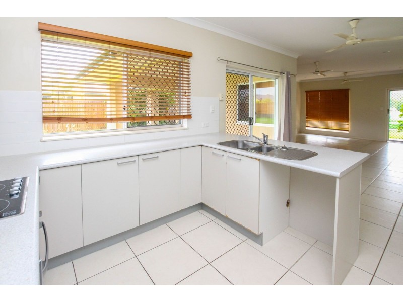 25 Colombia Street, White Rock QLD 4868