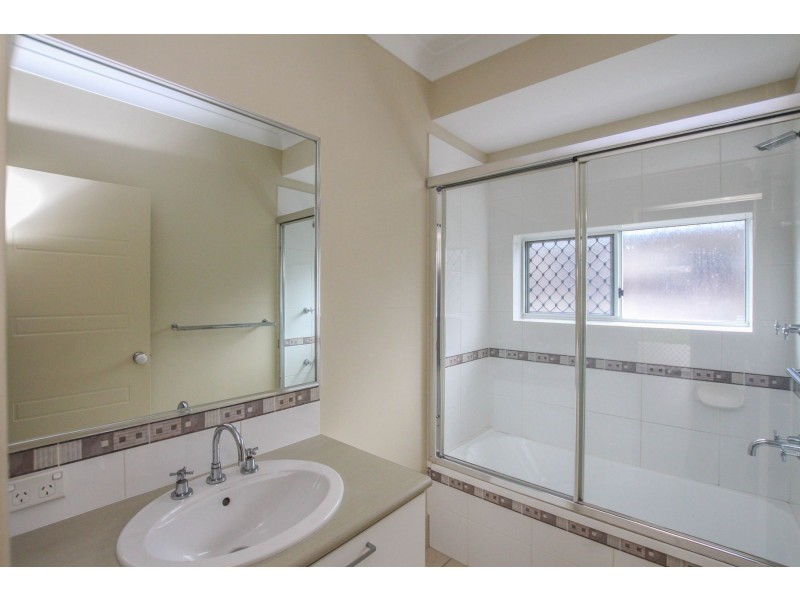 25 Colombia Street, White Rock QLD 4868