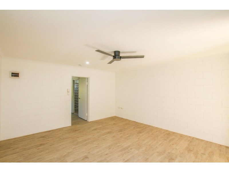 7/180 Pease Street, Manoora QLD 4870