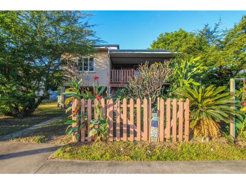 274 Aumuller Street, Westcourt QLD 4870