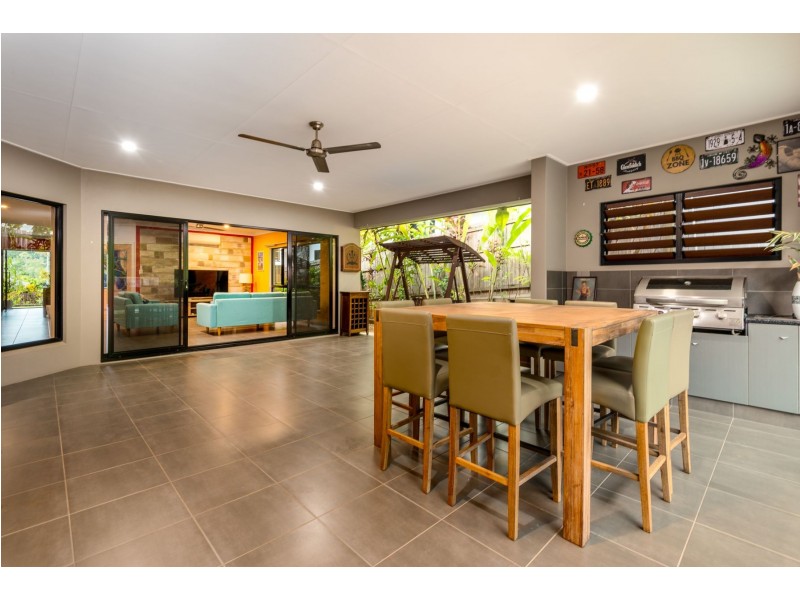 9 Parrot Close, Kanimbla QLD 4870