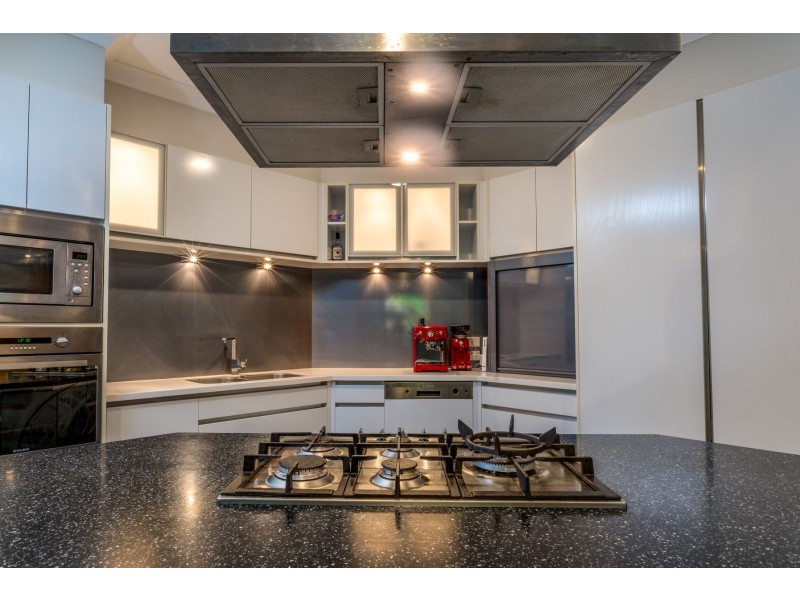 9 Parrot Close, Kanimbla QLD 4870