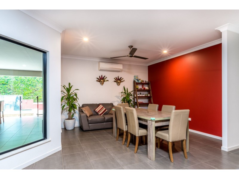9 Parrot Close, Kanimbla QLD 4870