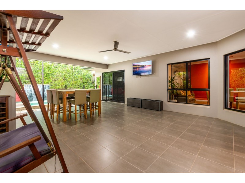 9 Parrot Close, Kanimbla QLD 4870