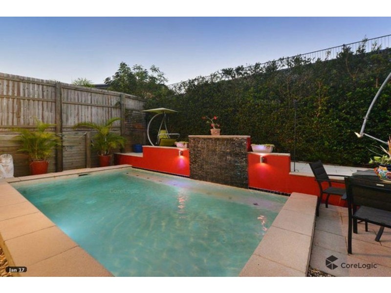 9 Parrot Close, Kanimbla QLD 4870