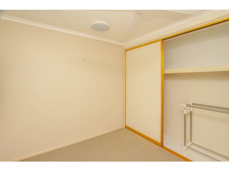 4/8-10 Ascot Avenue, Westcourt QLD 4870