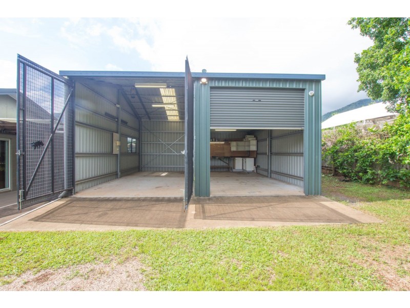 11 Cyperus Drive, Redlynch QLD 4870