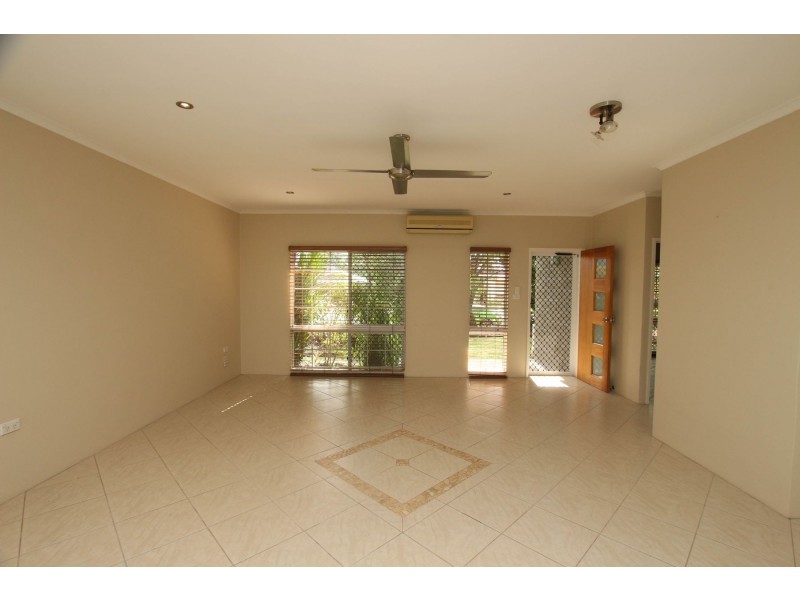 11 Cyperus Drive, Redlynch QLD 4870
