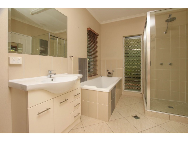 11 Cyperus Drive, Redlynch QLD 4870