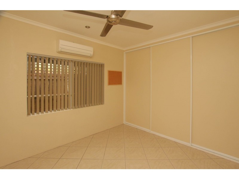 11 Cyperus Drive, Redlynch QLD 4870