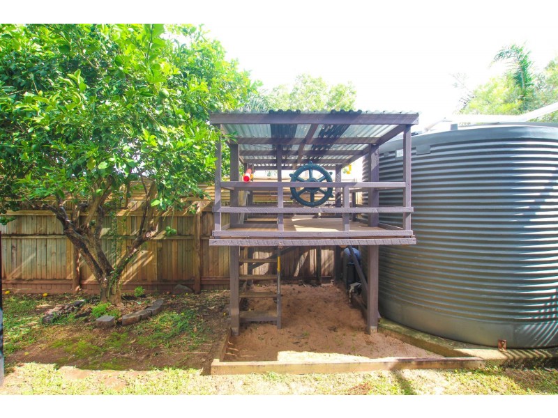11 Cyperus Drive, Redlynch QLD 4870