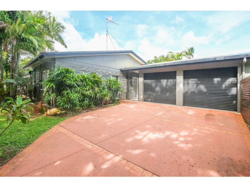 5 Lomatia Close, Redlynch QLD 4870