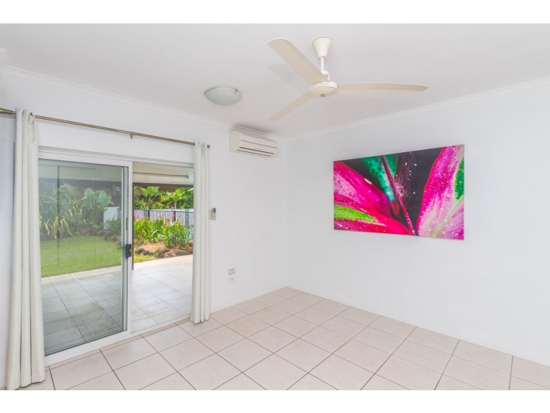5 Lomatia Close, Redlynch QLD 4870