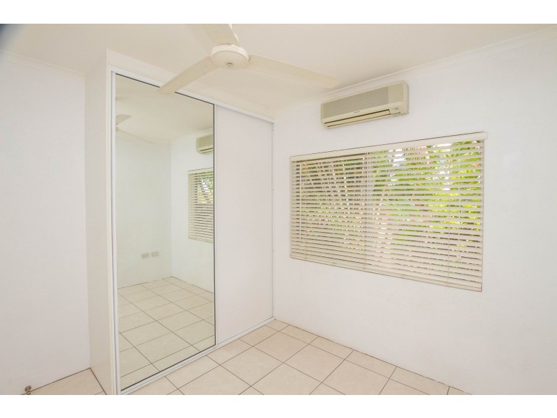 5 Lomatia Close, Redlynch QLD 4870