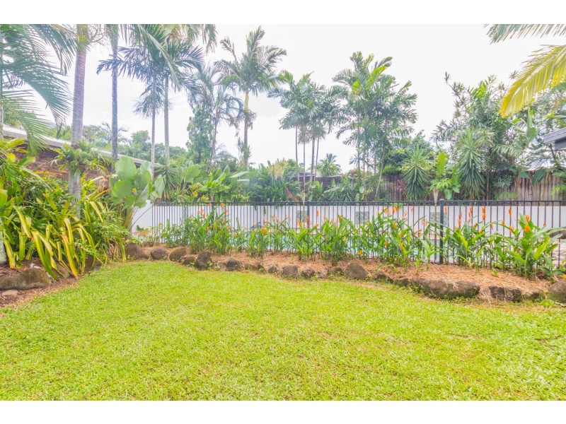 5 Lomatia Close, Redlynch QLD 4870