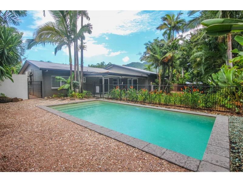 5 Lomatia Close, Redlynch QLD 4870