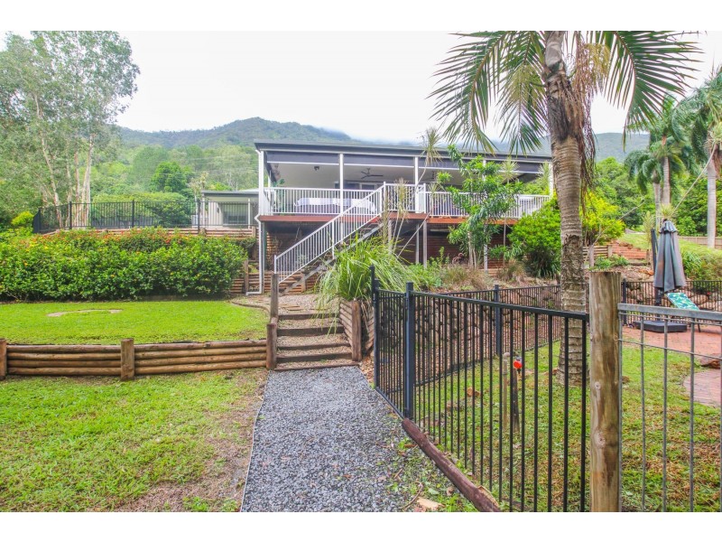 51 Robb Road, Redlynch QLD 4870